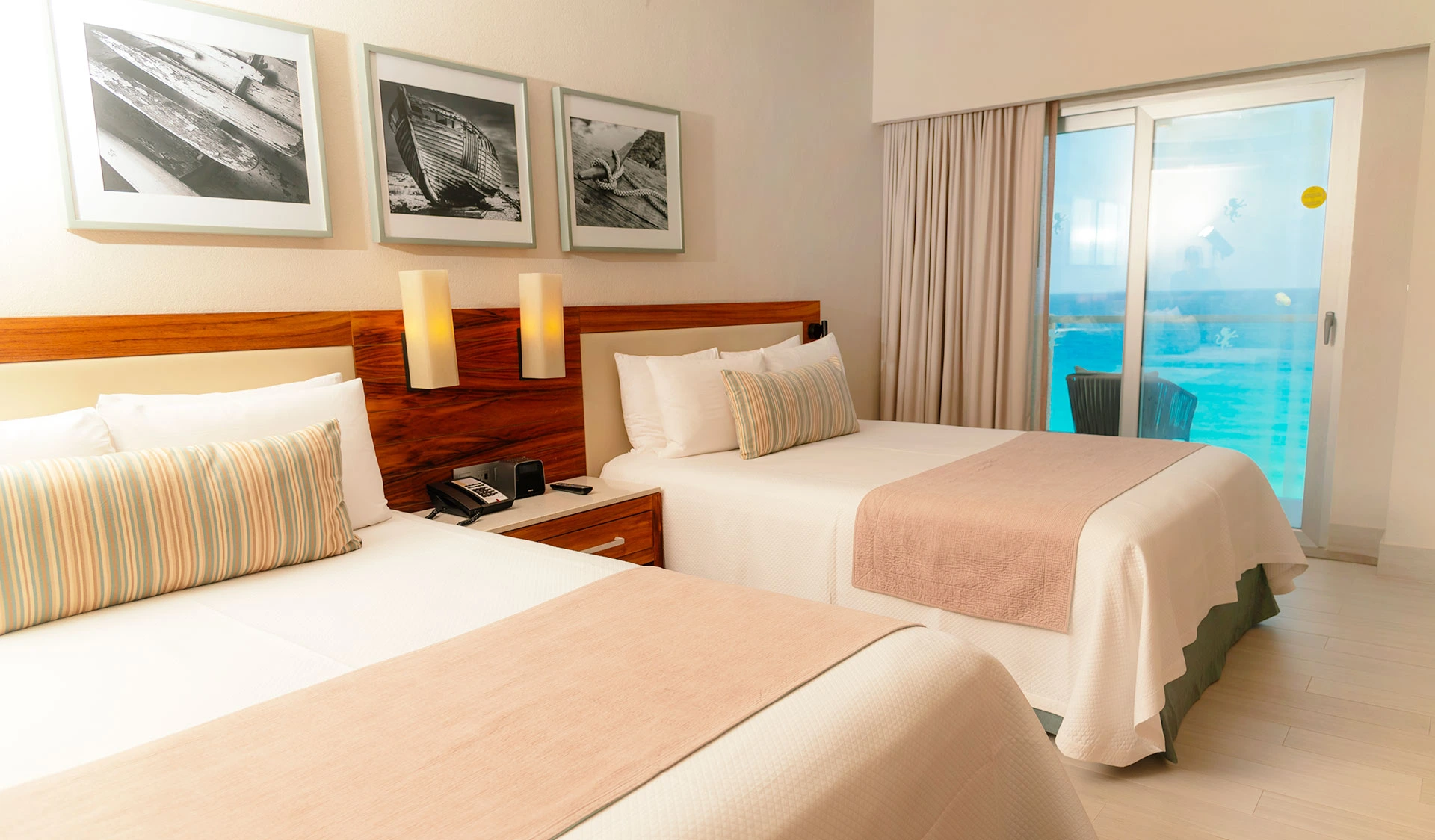 Deluxe Doble Vista Parcial al Mar en Emporio Cancún