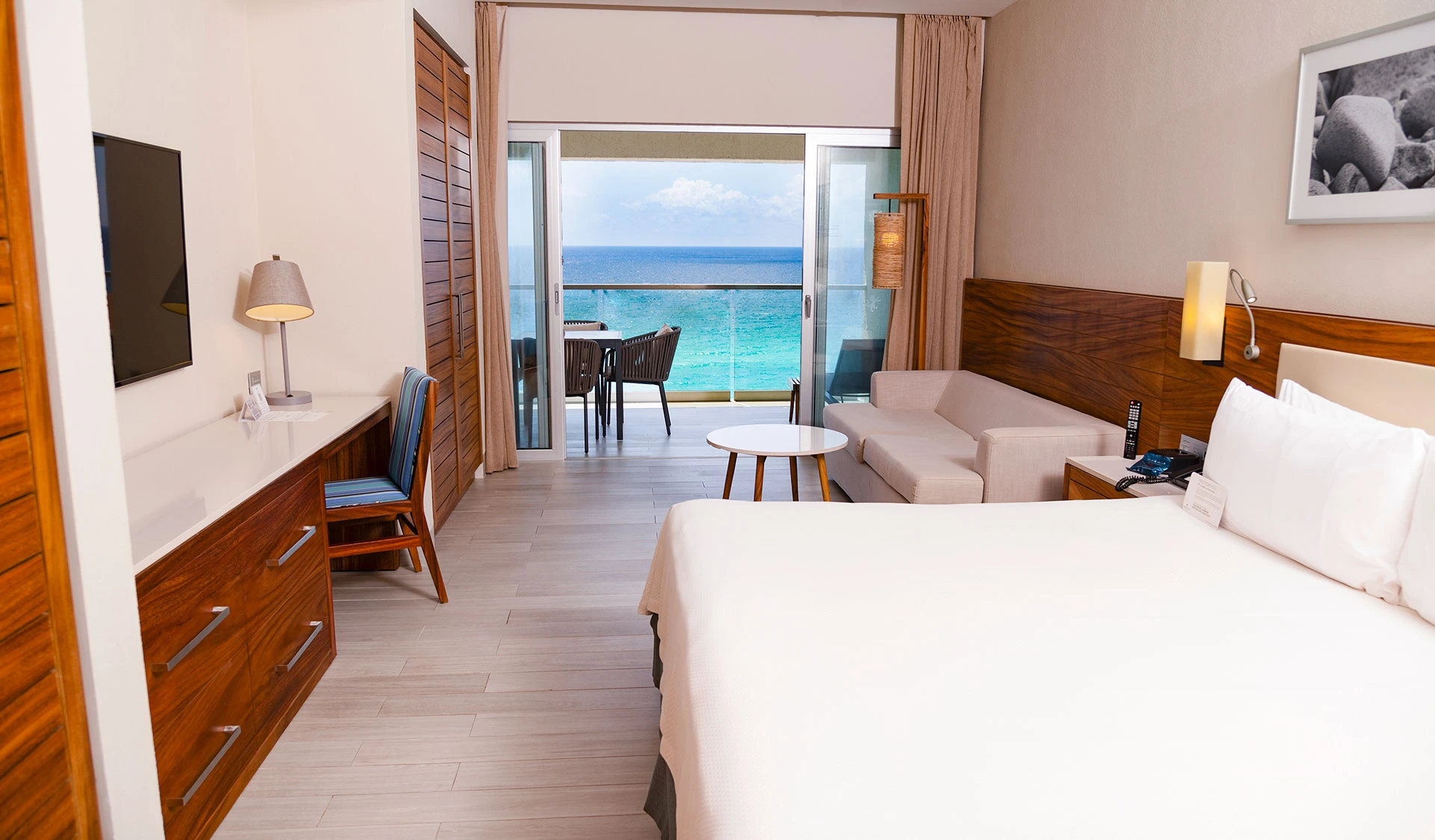 Deluxe Suite King Frente al Mar en Hotel Emporio Cancún