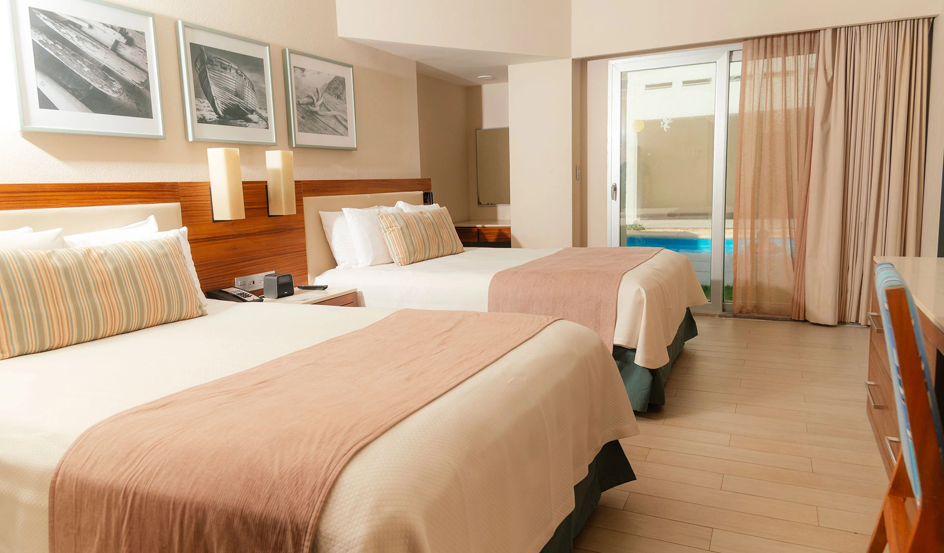 Family Suite Doble en Hotel Emporio Cancún