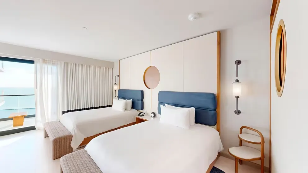 Oceanfront King & Queen Room en AVA Resort Cancun