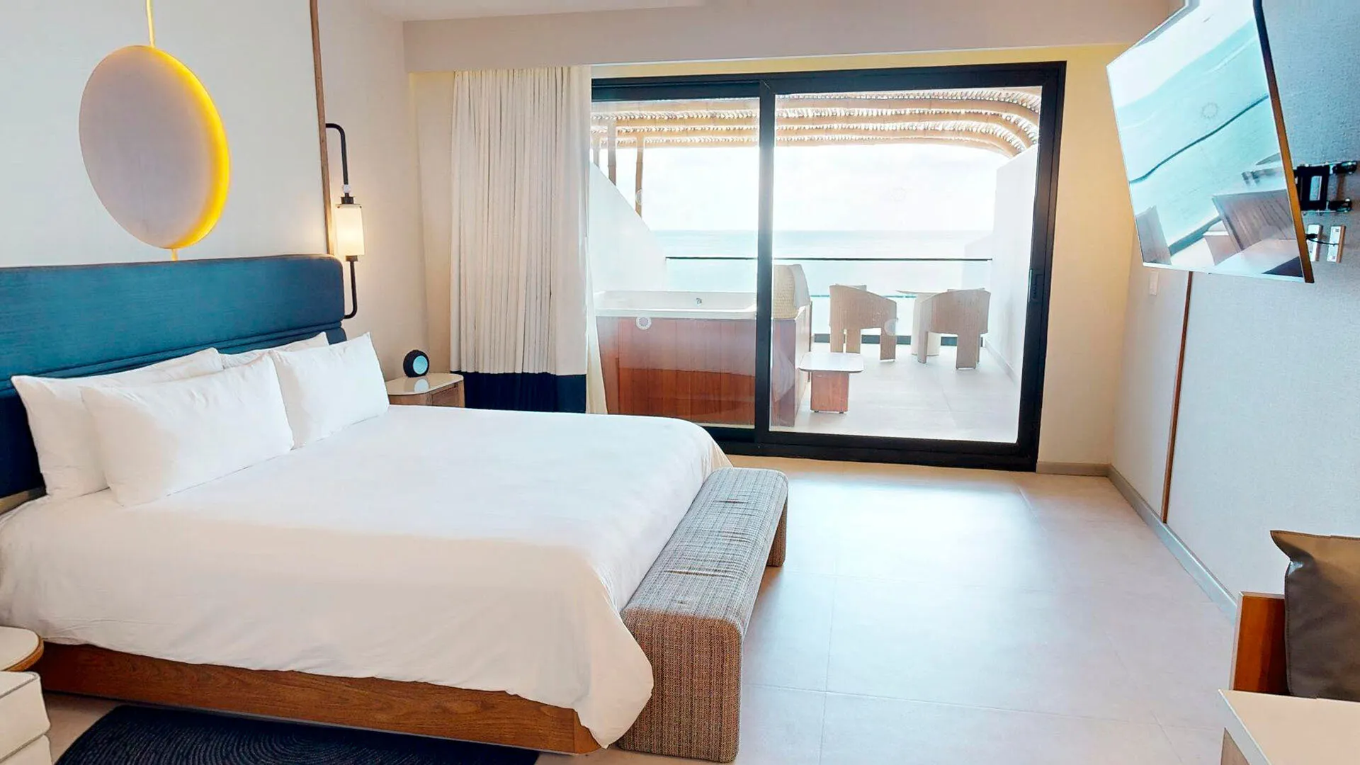 Oceanfront F&F Suite en AVA Resort Cancun
